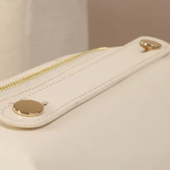 Care to Beauty Necessaire