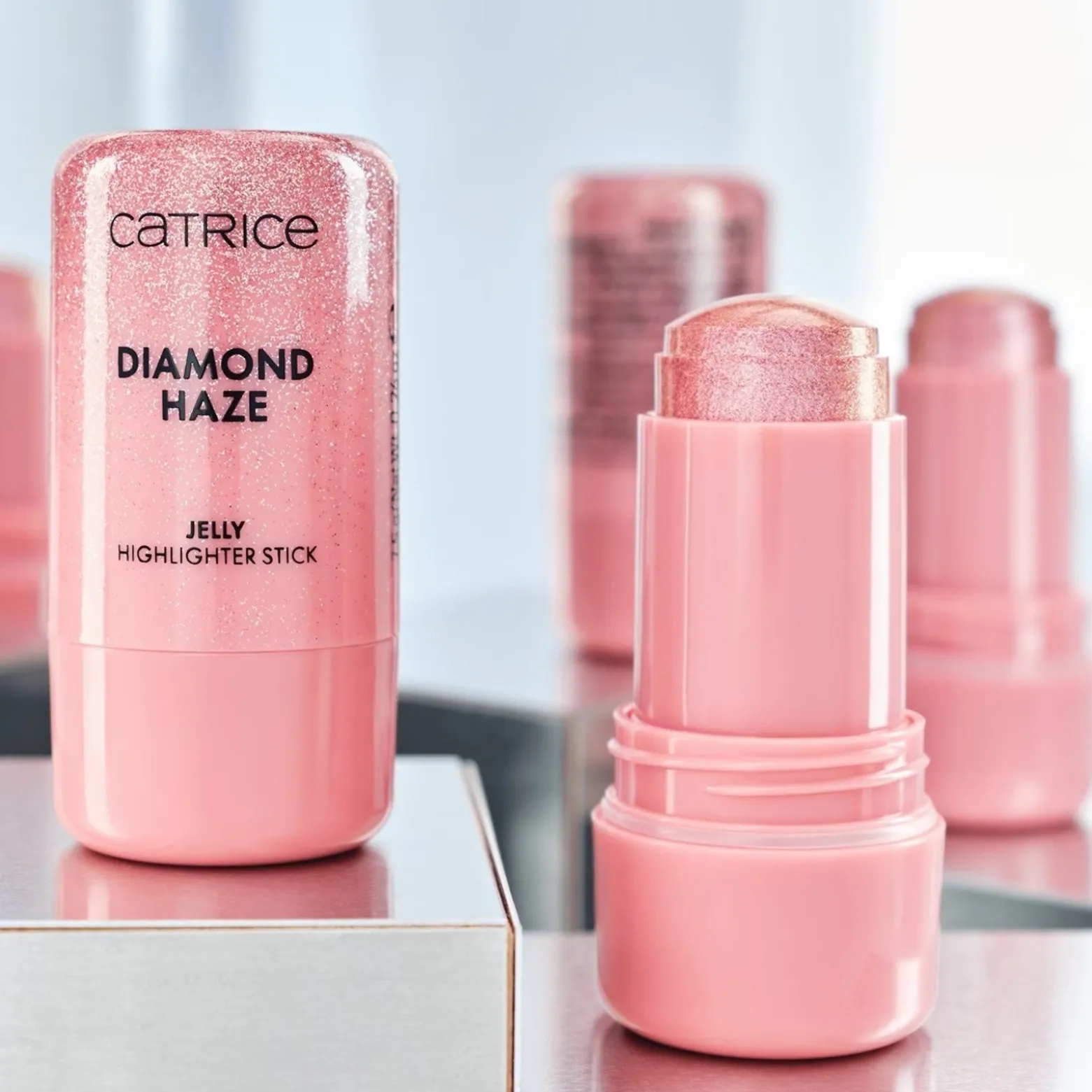 Catrice Diamond Haze Jelly Highlighter Stick 010 Born To Sparkle 7.5g (0.26oz)