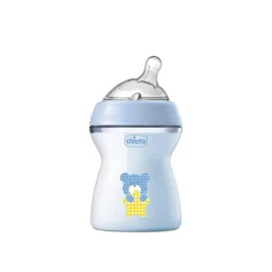 Chicco Natural Feeling Medium Flow BPA-Free Plastic Bottle 2m+ Blue 250ml (9floz)