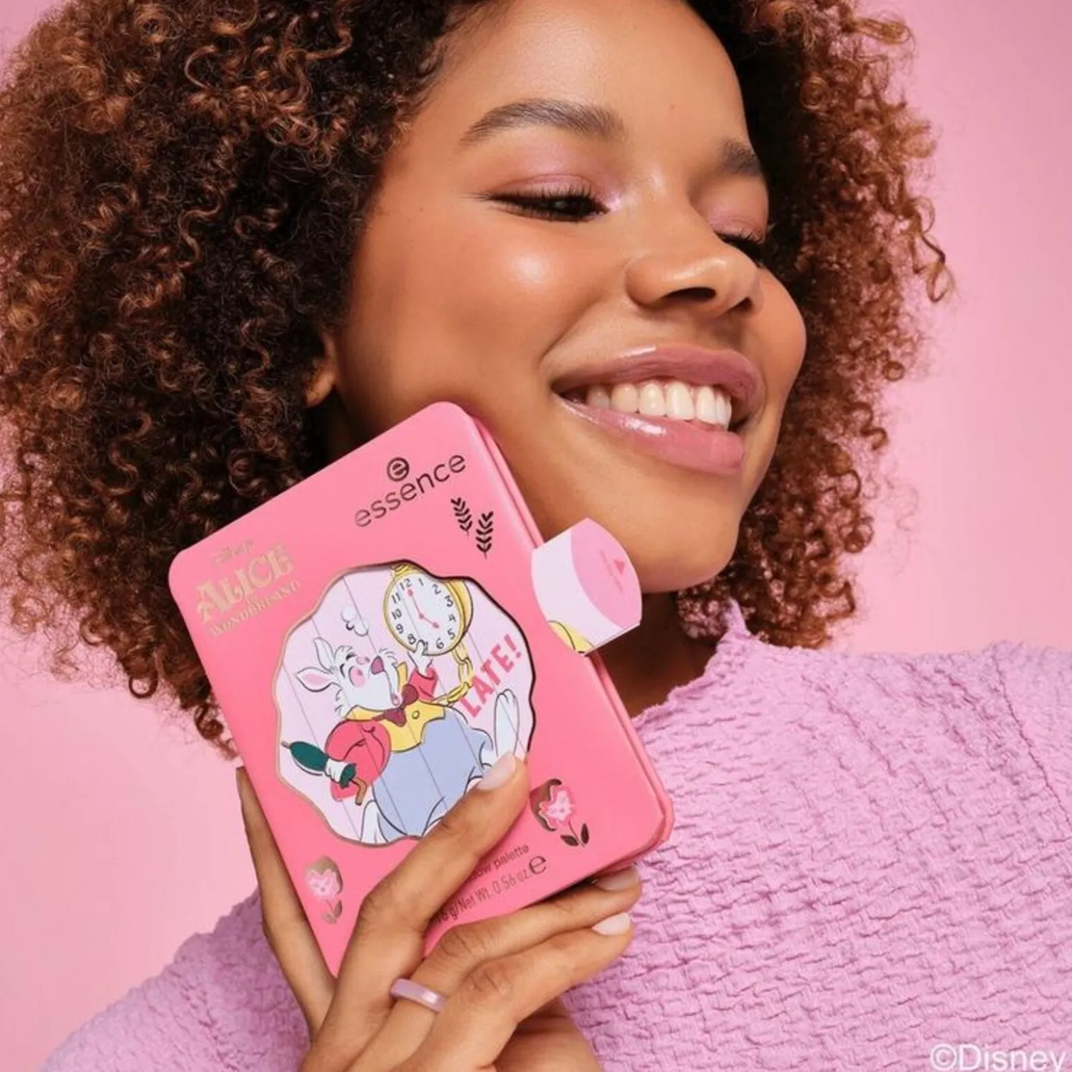 essence Disney Alice in Wonderland Eyeshadow Palette 02 Running As Fast As I Can!