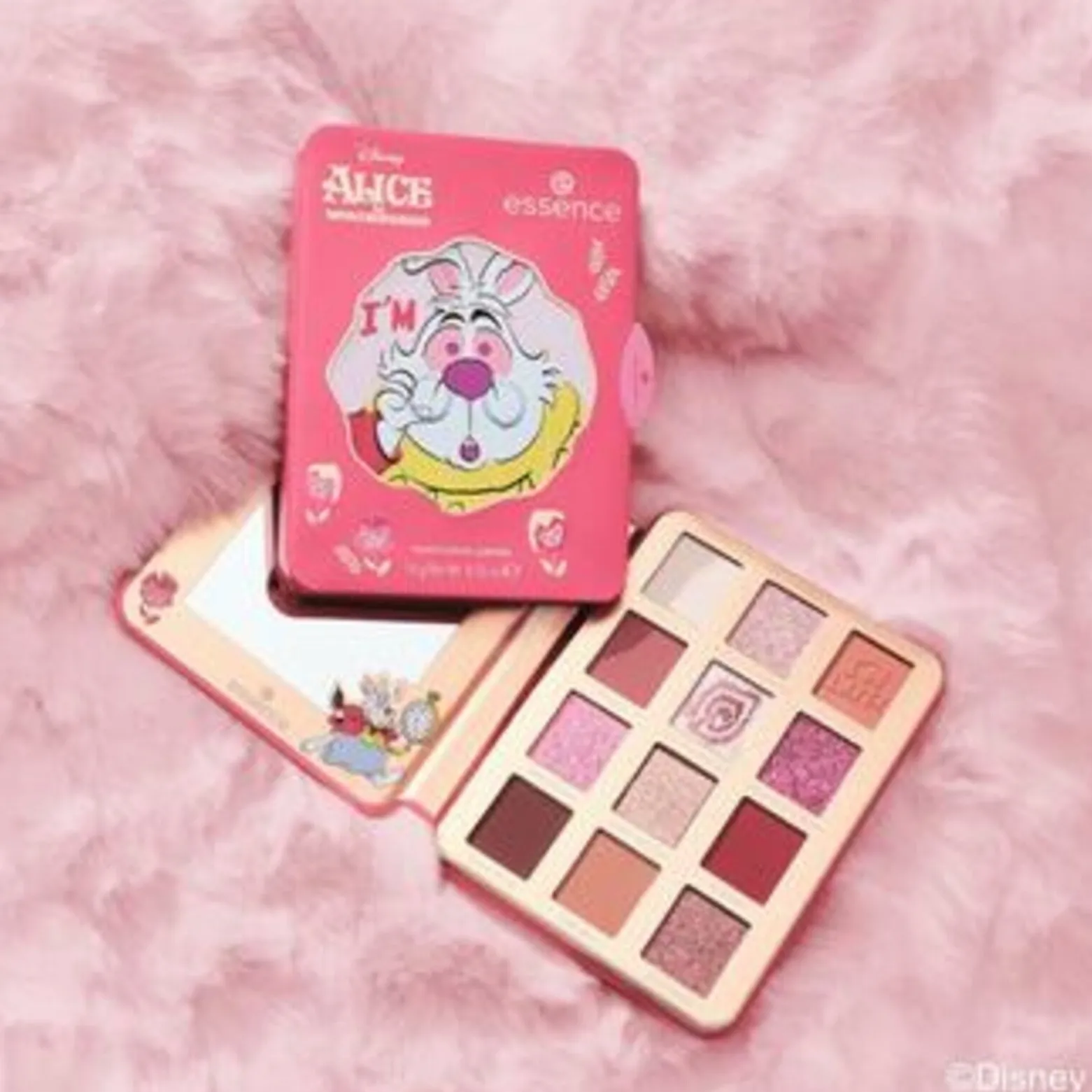essence Disney Alice in Wonderland Eyeshadow Palette 02 Running As Fast As I Can!
