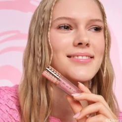 essence Disney Alice in Wonderland Plumping High-Shine Lipgloss 02 Purrfect Smile 4ml (0.13floz)
