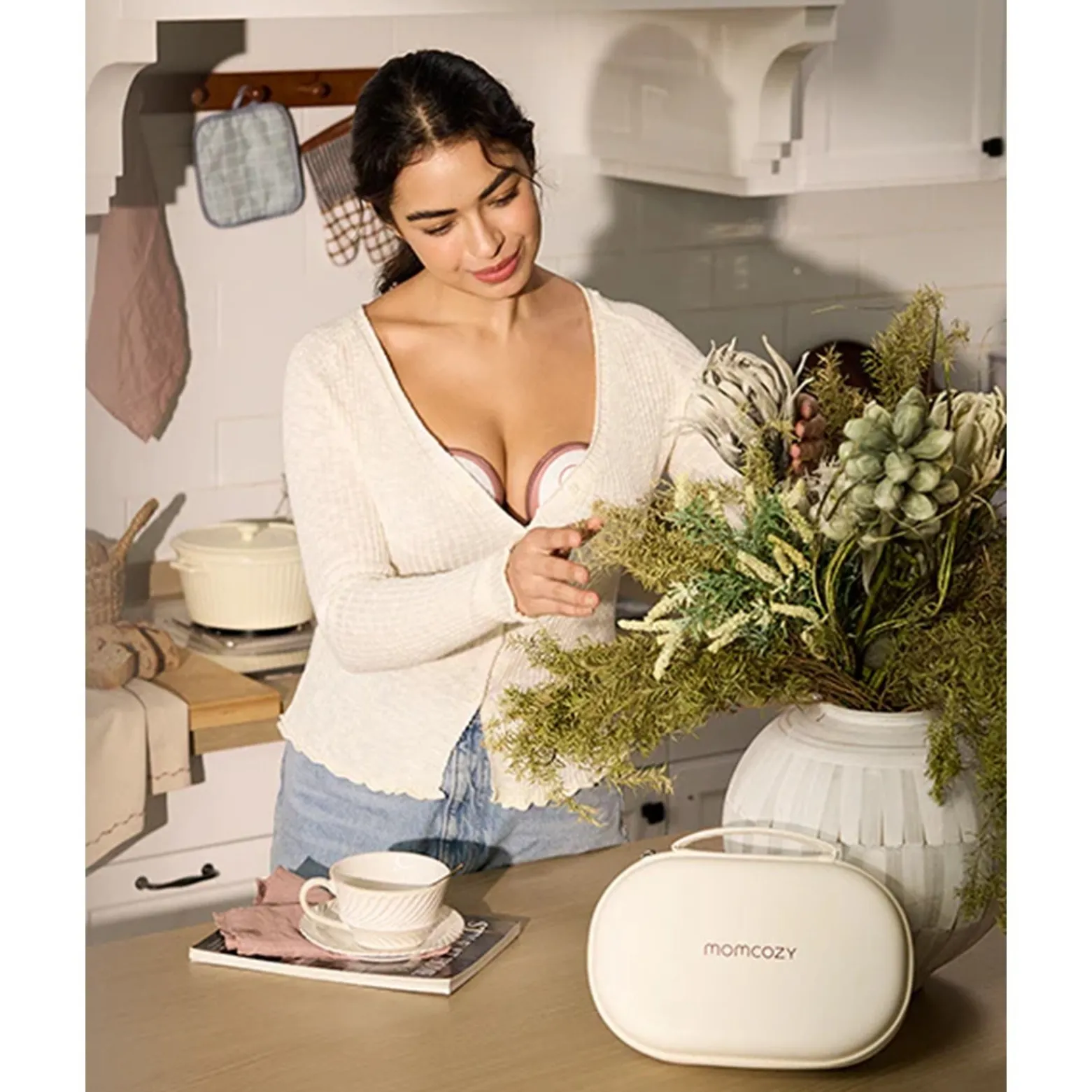 Momcozy M6 Mobile Style™ Hands-Free Double Breast Pump Cozy Red