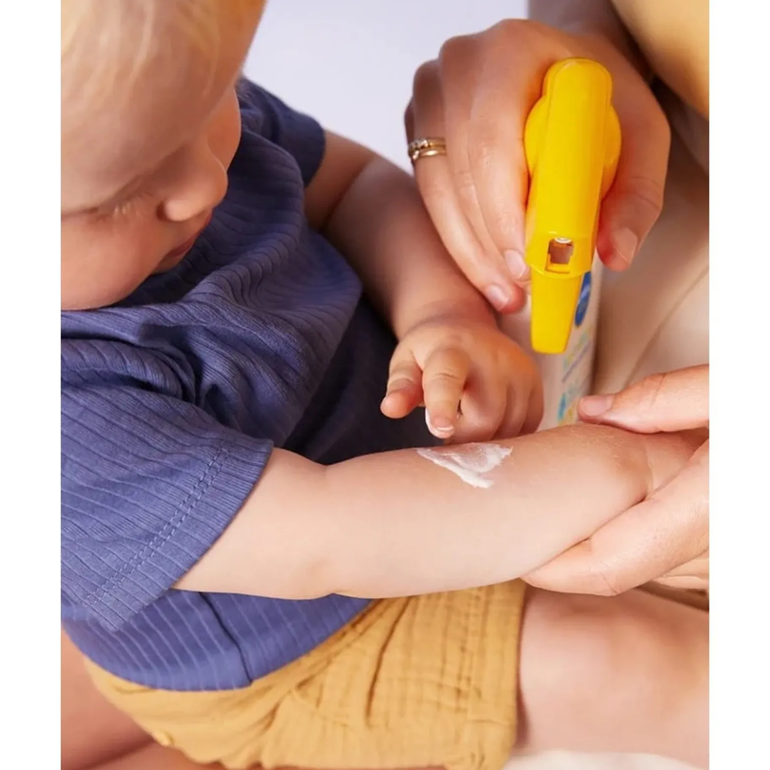 Nivea Sun Babies & Kids Sensitive Protect Sunscreen Spray SPF50+ 250ml (8.45floz)