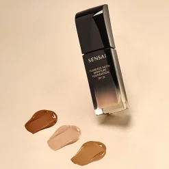 SENSAI Flawless Satin Moisture Foundation SPF25 FS204.5 Warm Beige 30ml (1.01floz)